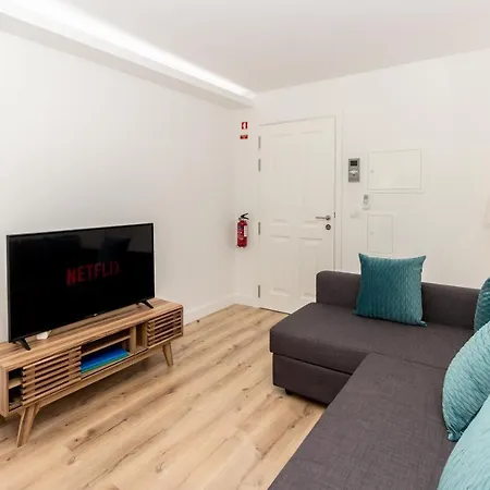 Guest H4u - Campanha Garden * Porto