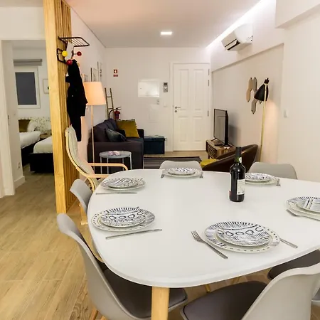 Guest H4u - Campanha Garden Apartment *